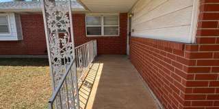 3 bed, 1 1/2 bath, 1 car garage Gallery 16
