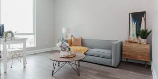 Lincoln Square Gallery 12