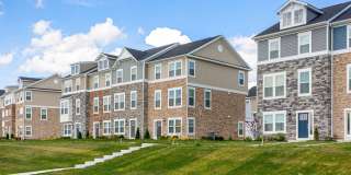 Highlands EVOLV Rental Townhomes Gallery 27