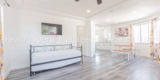 Charming 2-Bedroom Home in Los Angeles Gallery 14