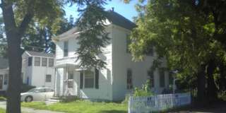 Spacious 3BR, 2BTH with parking off street Gallery 1
