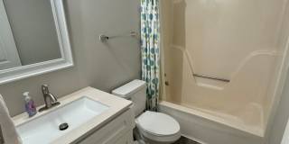 PETS CONDITIONAL + FURNISHED OPTION - Cute Sleepy Hollow Flats-Style Condo! Gallery 10