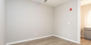 607 S 11th Street Gallery 6