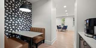 Versailles on the Lakes Oakbrook Gallery 10