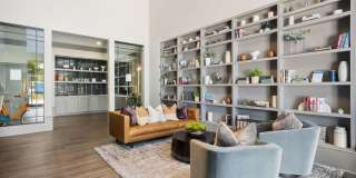 Park & Market Gallery 24