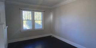 Great Location! Gallery 12