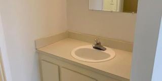 2714 N Nob Hill Road Gallery 4