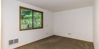 Maple Leaf 2-story 3 bed/2.5 bath with deck and garage available now for $3795! Gallery 18