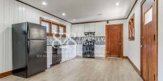 **COMING SOON FOR JUNE 2026 MOVE IN!** 3 BED/2 BATH DUPLEX - CLOSE TO CAMPUS! Gallery 34
