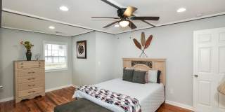 Room in 3 Bedroom Home at Pelton Pl NW Gallery 4