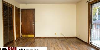 2 Bedroom and 1 Bathroom Apartment Available For Rent! 2 Bedroom and 1 Bathroom Apartment Available For Rent! Gallery 1