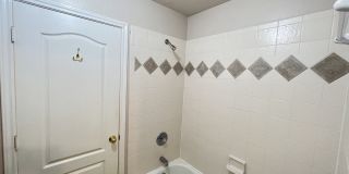 1303 BLUFF FOREST Gallery 31