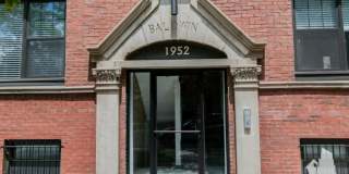 1952 W Nelson St, 1952 W Nelson St, Gallery 1