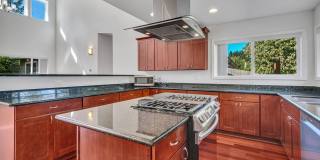 Bellevue Custom Built Home Gallery 13