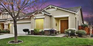 Spacious 4-Bedroom Home in Desirable Tracy Neighborhood! Gallery 1