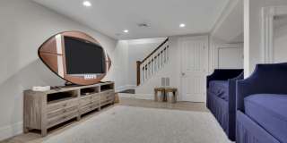 214 Monmouth Avenue Gallery 34