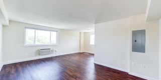 734 Longfellow Street Gallery 13