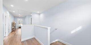 15 Griffin Street Gallery 28