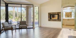 10775 E Sunnyside Dr Gallery 25