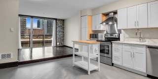 0bd/1ba Bellevue Condo Gallery 8