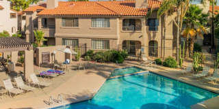 Beautiful Scottsdale Condo with Pool Views! Gallery 1