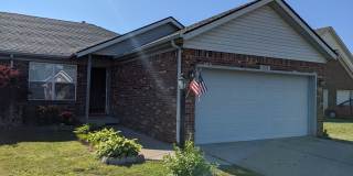 Spacious 2 bed 2 bath duplex in Franklin Indiana! Gallery 1