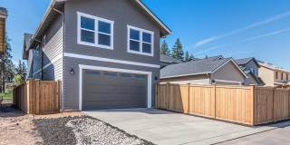 Lovely New SE Bend Earth Advantage Certified 3/3 Home!  20478 Murphy Rd. SMALL DOG ALLOWED!!! Gallery 31