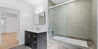 2435 Glyndon Avenue Gallery 7