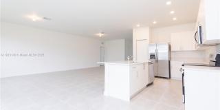2636 SE 8th Ct Gallery 10