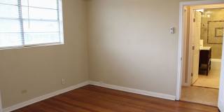 2 BEDROOM - MAHNCKE PARK Gallery 12