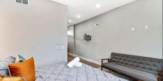 2309 Dickinson Street Gallery 64
