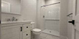 160 Main St Gallery 21