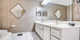 270 Captains Walk Gallery 57