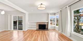Sun-Drenched Lakeshore Living Gallery 1