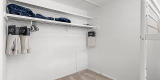 3488 SHADY BLUFFS DRIVE Gallery 21