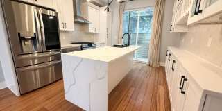 Stunning 4-Bedroom Townhome in Grays Ferry! Available NOW! Gallery 10
