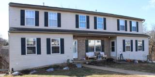 Comfortable  Easy Townhouse Living Gallery 1