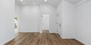 Designer Mid-City/Fairfax House + Studio | Dog Run & Private Orchard | 3-Car Parking Gallery 14