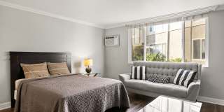 1200 Riverside Gallery 10