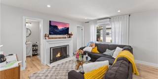 923 W Maple Avenue Gallery 5