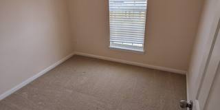 Townhome Close to I-485 and Shopping/Restaraunts Gallery 18