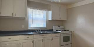 2 Bedroom SF Property with 2 car detached garage Gallery 8