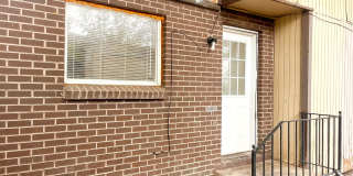3 Bed / 2 Bath Half Duplex Near Valley Fair Mall — Fenced Yard & Carport Gallery 15