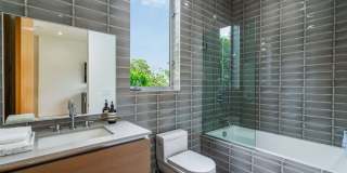 721 N Vista St Gallery 24