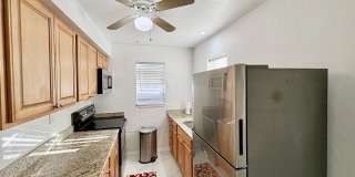 524 E Lime St Gallery 9