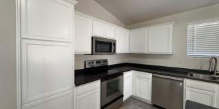 Spacious four bedroom for lease in Laveen Meadows! Gallery 7