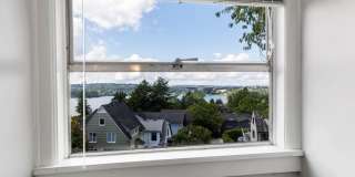 Historic Laurelhurst Home ~ Quiet Neighborhood~ Stunning Water View! 4 Mins to U Village/UW Historic Laurelhurst Home ~ Quiet Neighborhood~ Stunning Water View! 4 Mins to U Village/UW Gallery 23