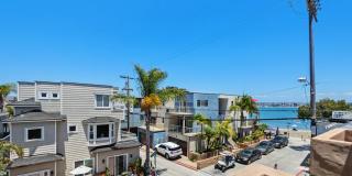 Mission Beach. 3 bedroom, 2.5 bath, 2 car garage, Gallery 24