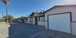 Large 4 Bed 2 Bath House Gallery 16