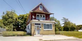 425 Johnson Street Gallery 1